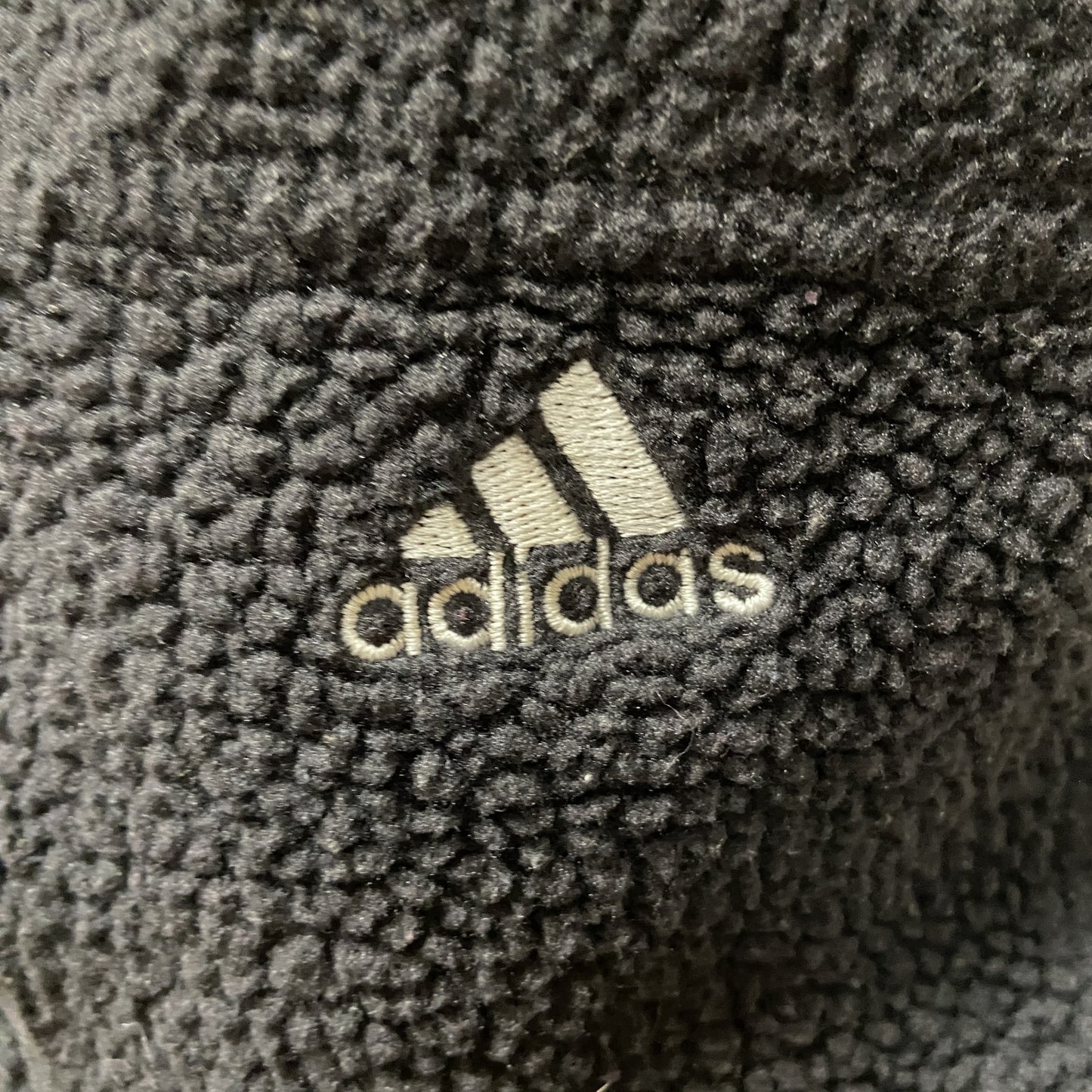 古着 used　adidas アディダス　長袖フリースパーカー　プルオーバー　ライン　ブラック　ワンポイントロゴ刺繍　XLサイズ