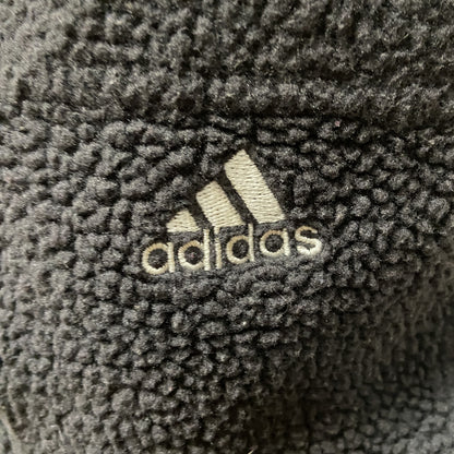 古着 used　adidas アディダス　長袖フリースパーカー　プルオーバー　ライン　ブラック　ワンポイントロゴ刺繍　XLサイズ