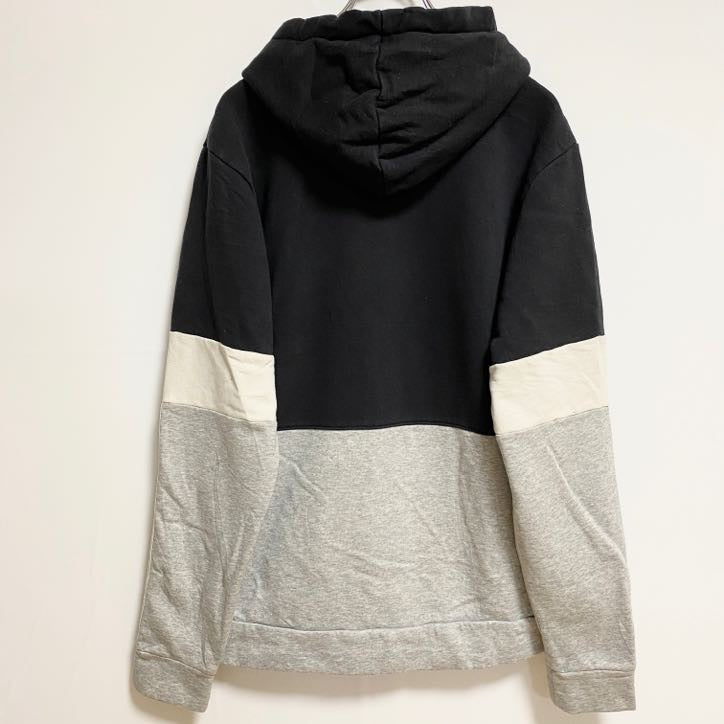 adidas　アディダス　長袖フロントプリントパーカー　スウェットプルオーバー　黒　ブラック　グレー　灰色　秋冬服　Mサイズ　古着
