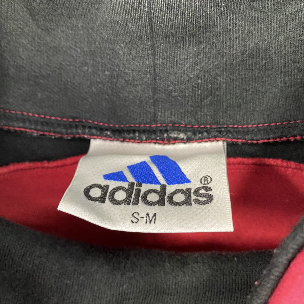 ～90s　adidas　アディダス　デサント期　ハイネックスウェット/トレーナー　デカロゴ　赤　レッド　S-Mサイズ　　ヴィンテージ　古着