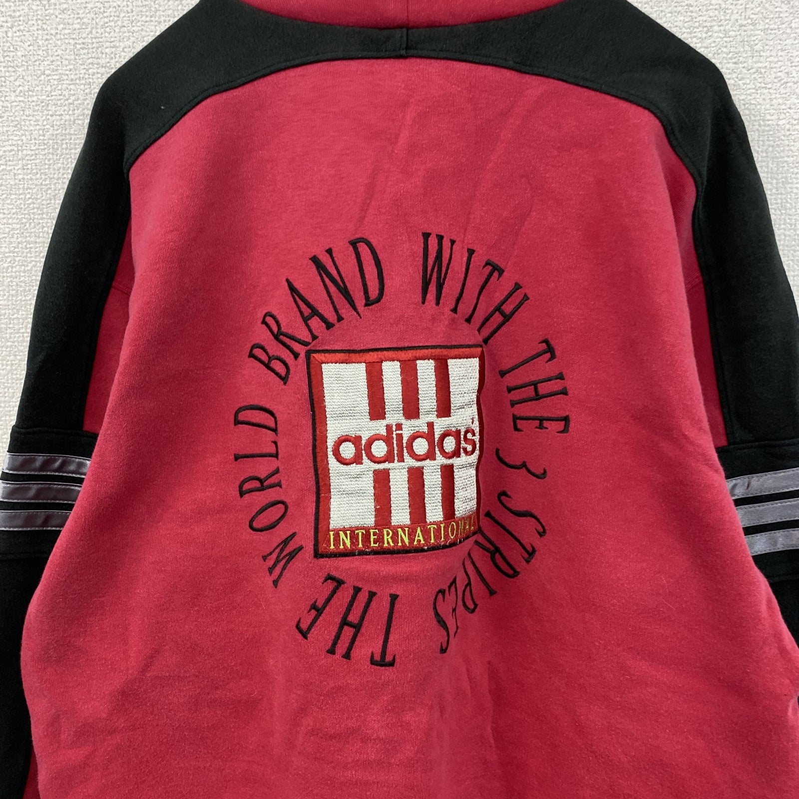 ～90s　adidas　アディダス　デサント期　ハイネックスウェット/トレーナー　デカロゴ　赤　レッド　S-Mサイズ　　ヴィンテージ　古着