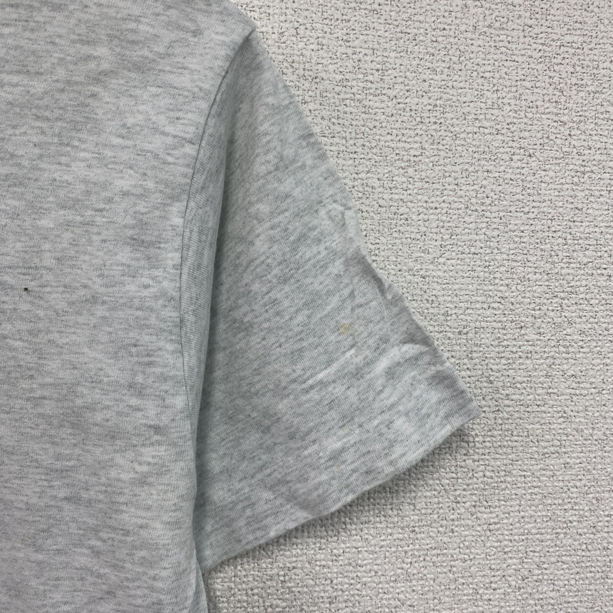 90s　FRUIT OF THE LOOM　フルーツオブザルーム　半袖プリントTシャツ　シングルステッチ　グレー　Sサイズ カットソー メンズ コットン 古着