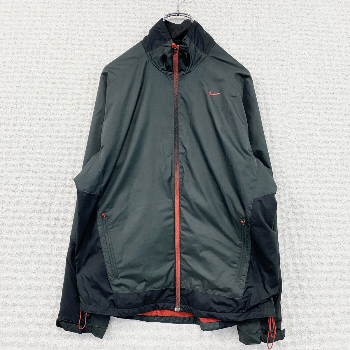 NIKE　ナイキ　フルジップジャケット　スウッシュ　ダークグレー　黒　ブラック　XLサイズ　古着
