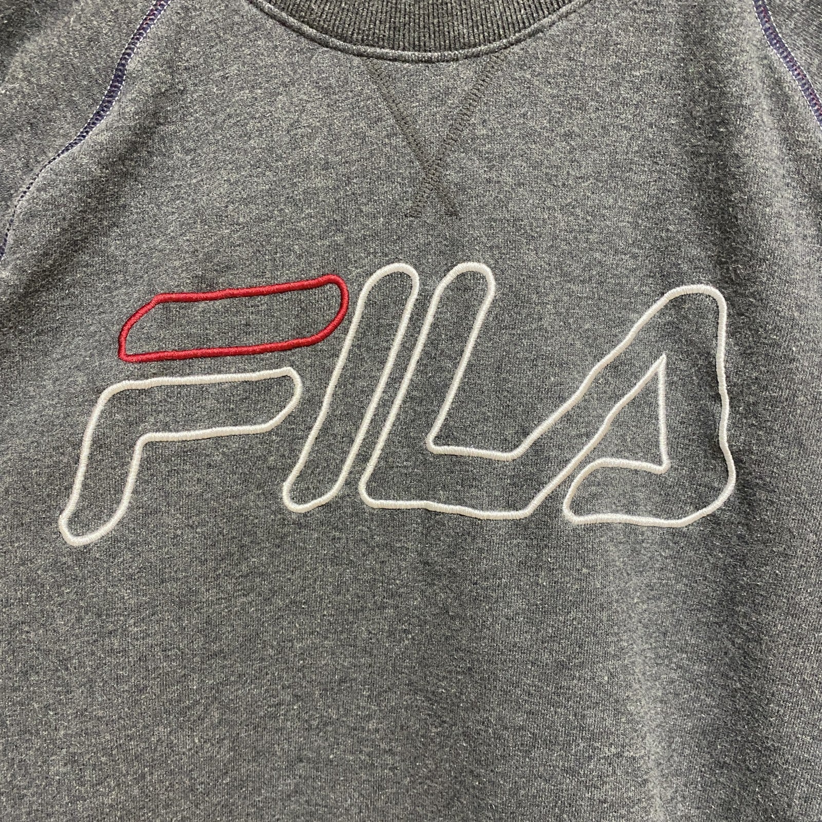 FILA　フィラ　長袖ビッグロゴ刺繍スウェット　トレーナー　クルーネック　グレー　灰色　秋冬服　Sサイズ　古着