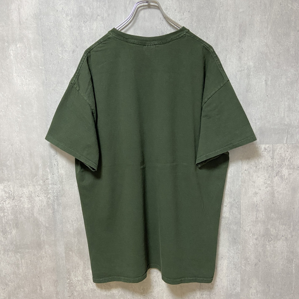 GILDAN　NCAA　NATIONAL CHAMPIONS　バスケ　半袖プリントTシャツ　緑　グリーン　スポーツ　古着