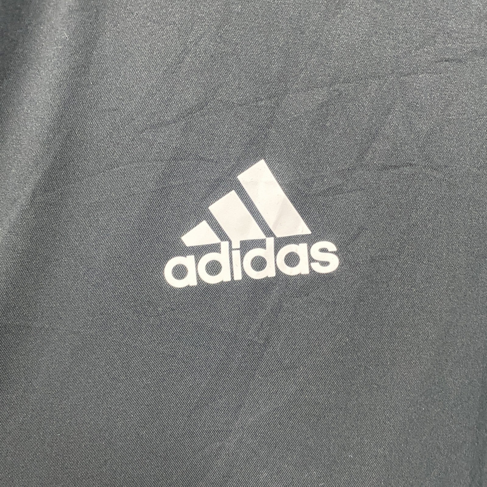 adidas　アディダス　プリントナイロンジャケットプルオーバー　黒　ブラック　XLサイズ　古着