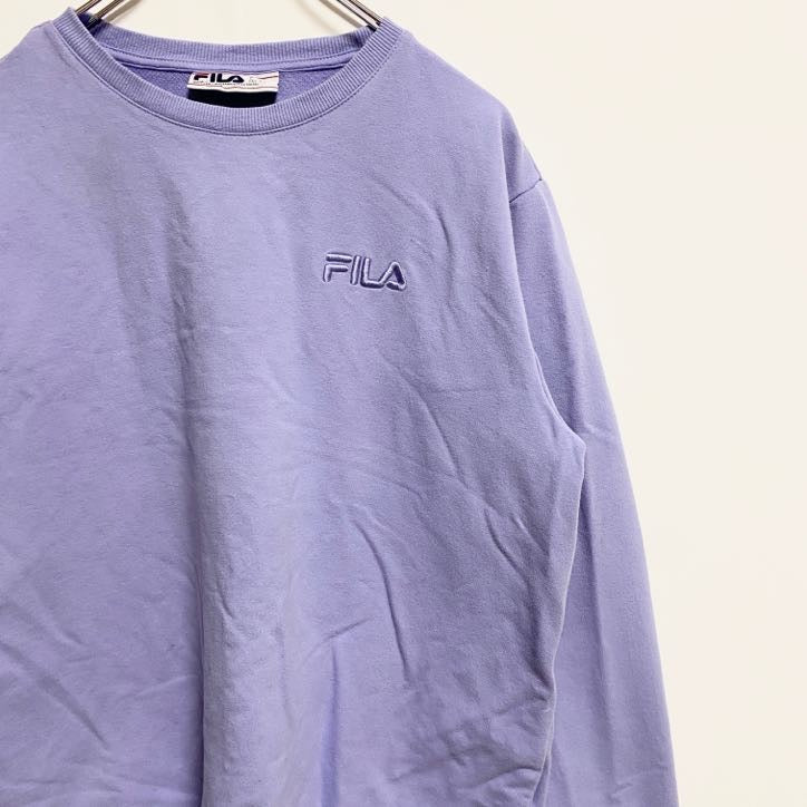 古着 used　FILA　フィラ　長袖ワンポイント刺繍スウェット　トレーナー　クルーネック　薄紫　パープル　秋冬服　Lサイズ