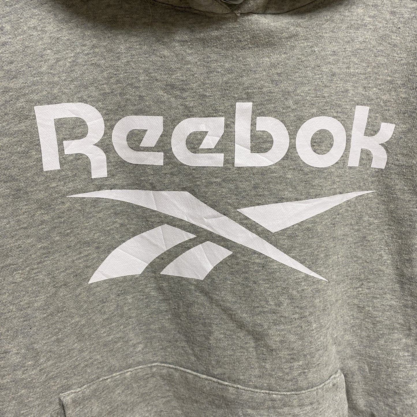 古着 used　Reebok　リーボック　長袖フロントロゴプリントパーカー　プルオーバー　グレー　秋冬服　Mサイズ