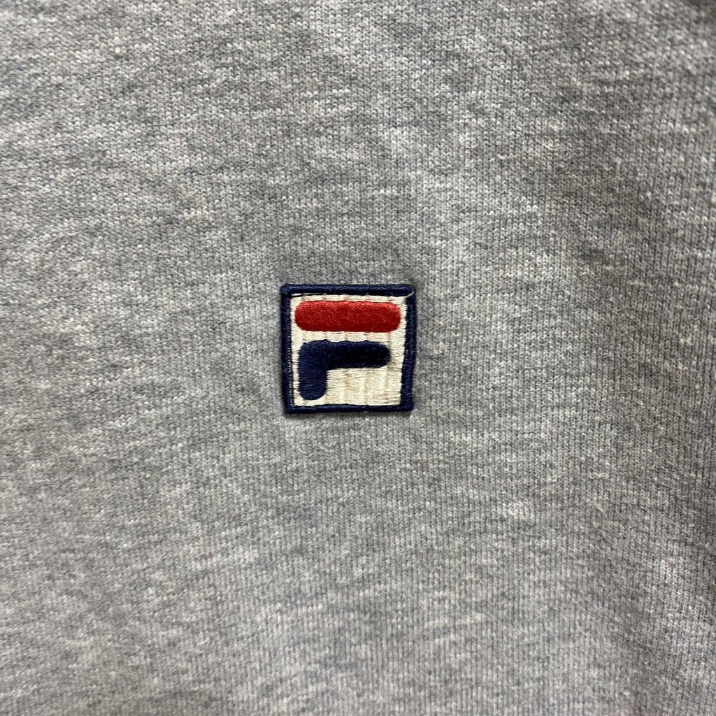 FILA　フィラ　長袖クルーネックスウェット　トレーナー　ワンポイント刺繍　グレー　灰色　秋冬服　Lサイズ　古着