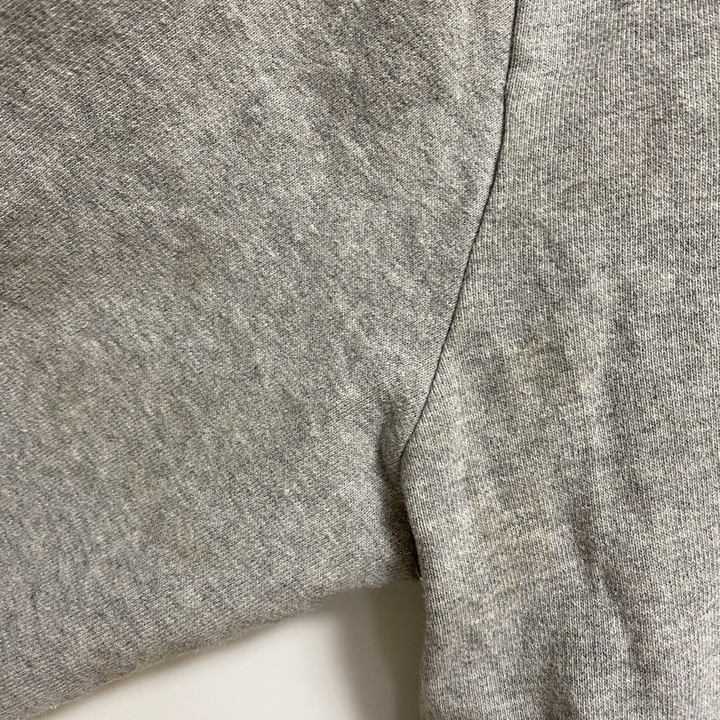 FILA　フィラ　長袖クルーネックスウェット　トレーナー　ワンポイント刺繍　グレー　灰色　秋冬服　Lサイズ　古着