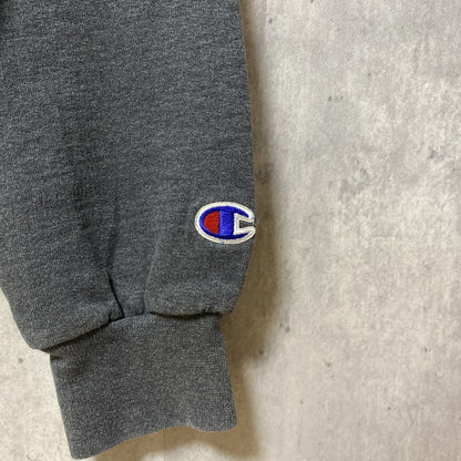 古着 used　Champion チャンピオン　長袖カレッジプリントスウェット　トレーナー　グレー　オーバーサイズ　XLサイズ