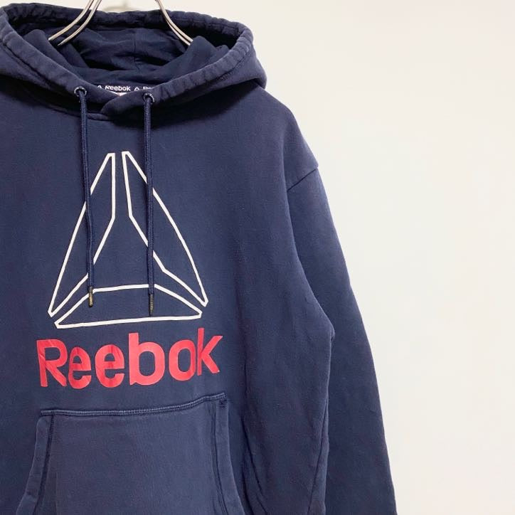 古着 used　Reebok リーボック　長袖ロゴプリントパーカー　スウェット　プルオーバー　ネイビー　紺　Mサイズ