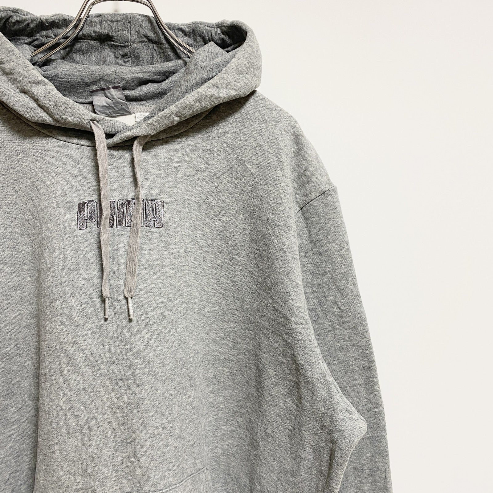 PUMA　プーマ　長袖ワンポイントロゴ刺繍パーカー　グレー　灰色　秋冬服　ビッグシルエット　XLサイズ　古着
