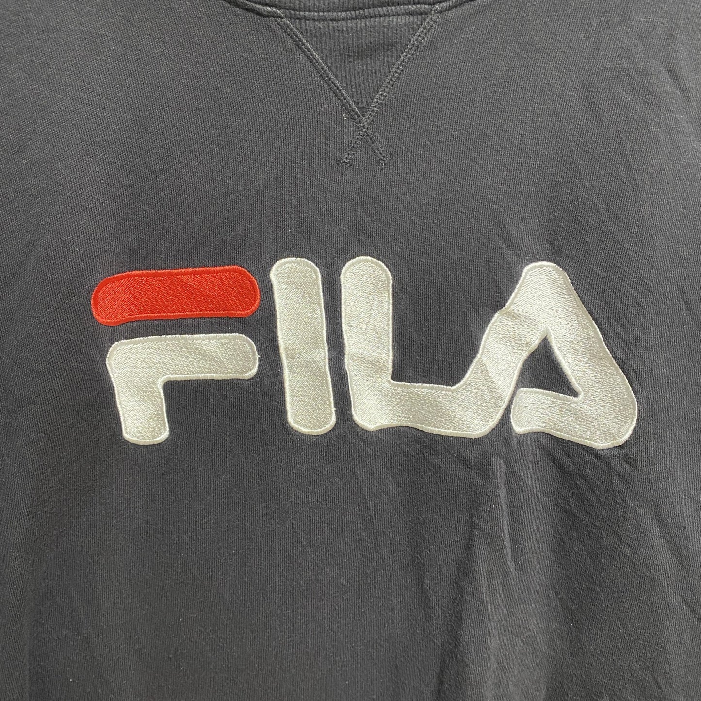 古着 used　FILA　フィラ　長袖ロゴ刺繍スウェット　トレーナー　クルーネック　黒　秋冬服　ビッグシルエット　2XLサイズ