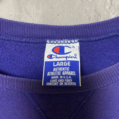 古着 used　90s　90年代　champion　チャンピオン　長袖ワンポイント刺繍スウェット　トレーナー　USA製　ネイビー