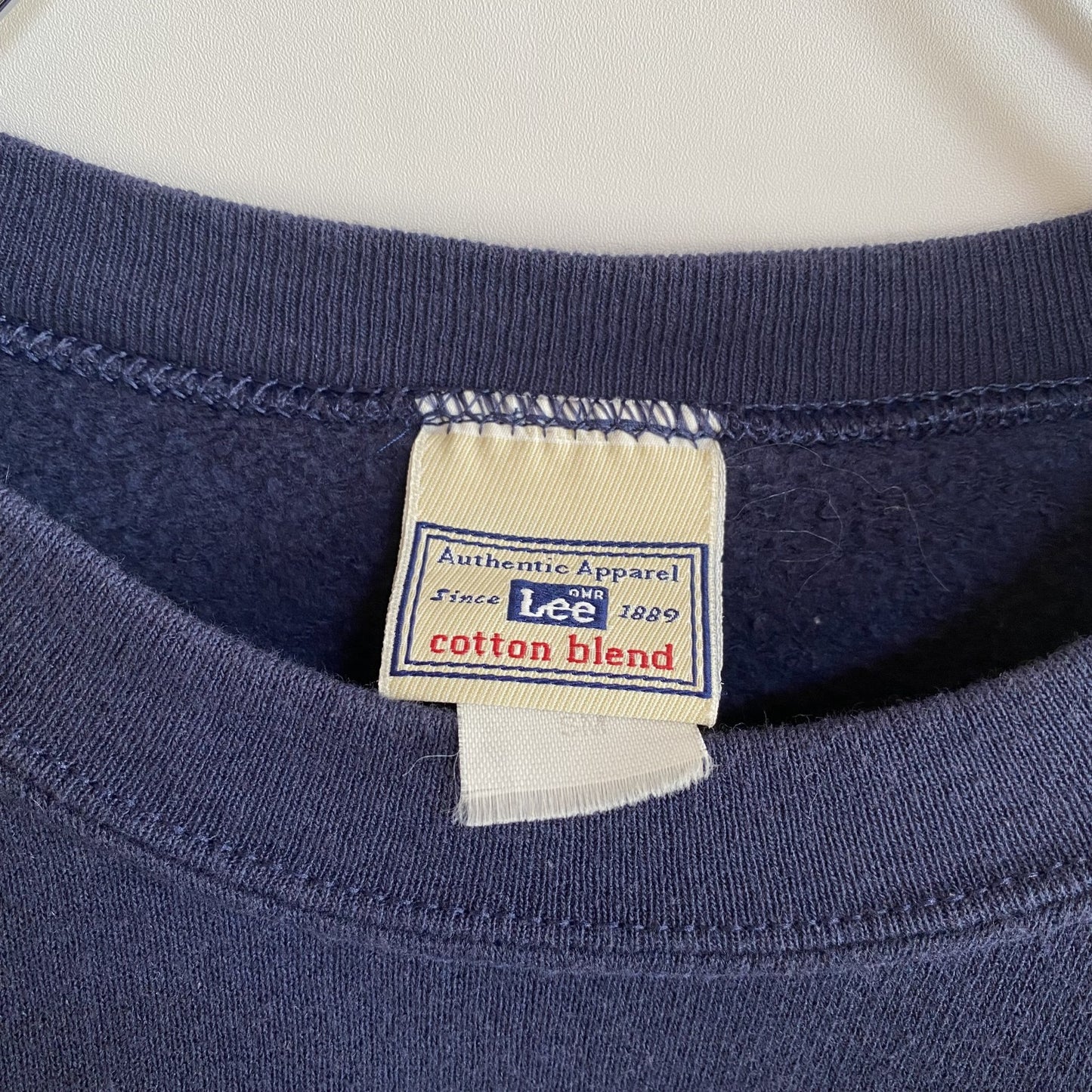 古着 used 90s Lee リー　長袖刺繍スウェット　トレーナー　ネイビー　紺　レトロデザイン　Mサイズ