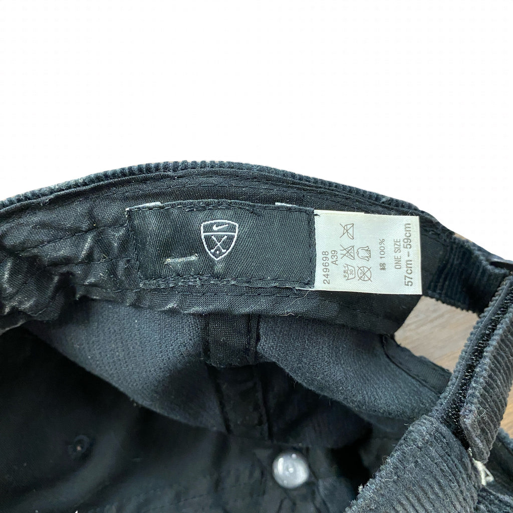 古着 used　NIKE GOLF　ナイキゴルフ　6パネルキャップ　コーデュロイベースボールキャップ　黒　ブラック　ONE SIZE