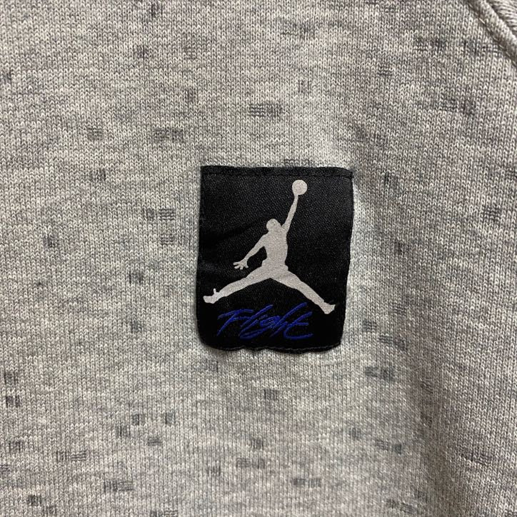 古着 used　NIKE　AIR JORDAN　長袖スウェット　トレーナー　ワンポイントロゴタグ　グレー　灰色　XLサイズ