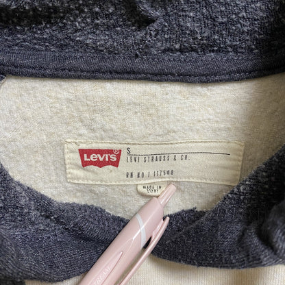 古着 used　LEVI’S　リーバイス　長袖フロントロゴプリントパーカー　スウェット　白　ホワイト　黒　ブラック　秋冬服