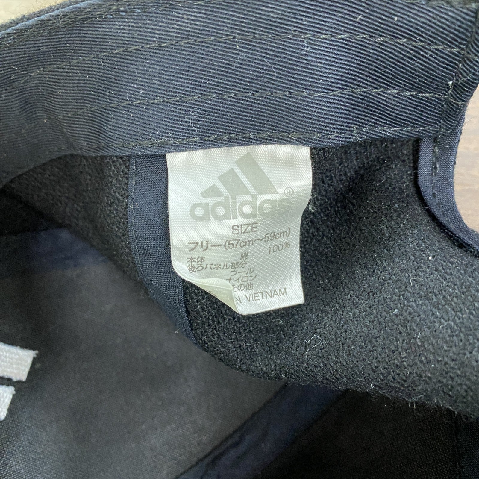 adidas　アディダス　6パネルキャップ　コーデュロイベースボールキャップ　デカロゴ　黒　ブラック　フリーサイズ　古着