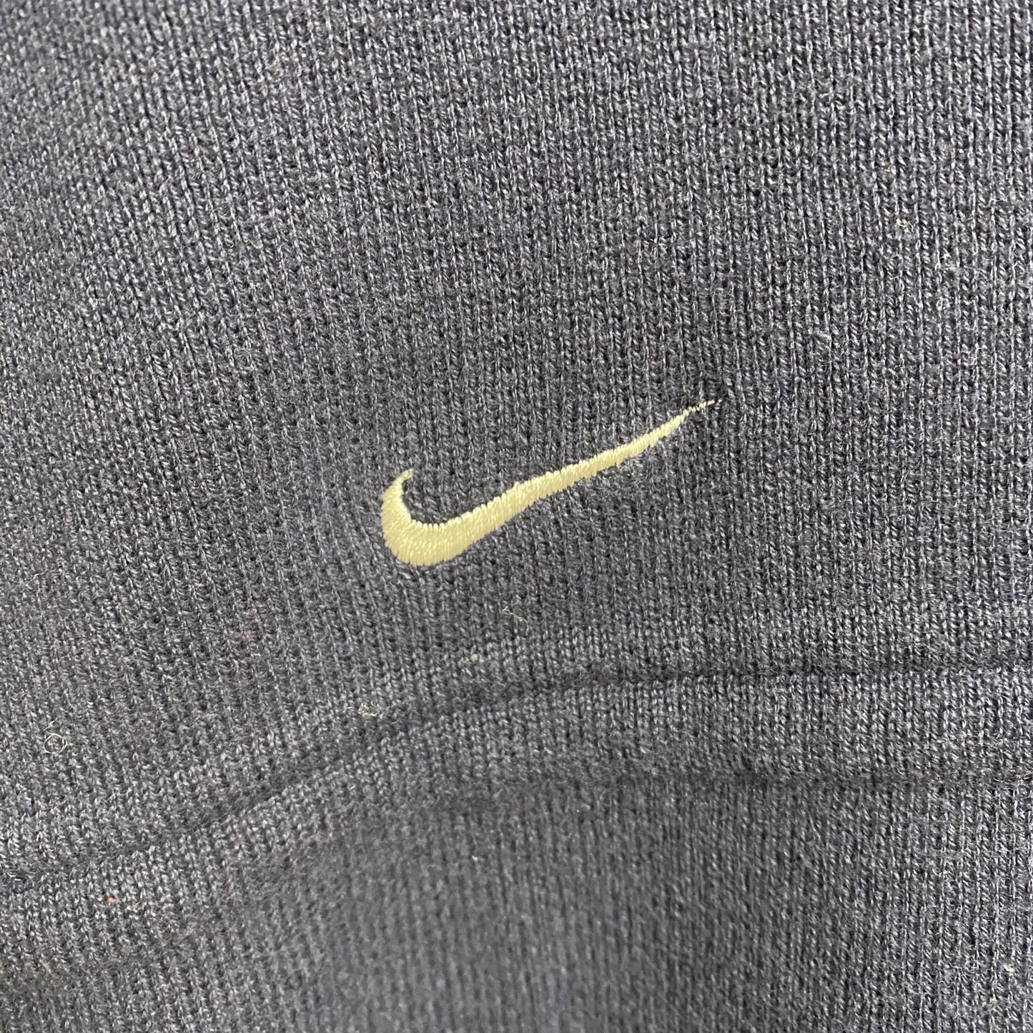 古着 used　NIKE　ナイキ　Vネックニットベスト　フットボール　スポーツ　ワンポイント刺繡　ネイビー　Lサイズ