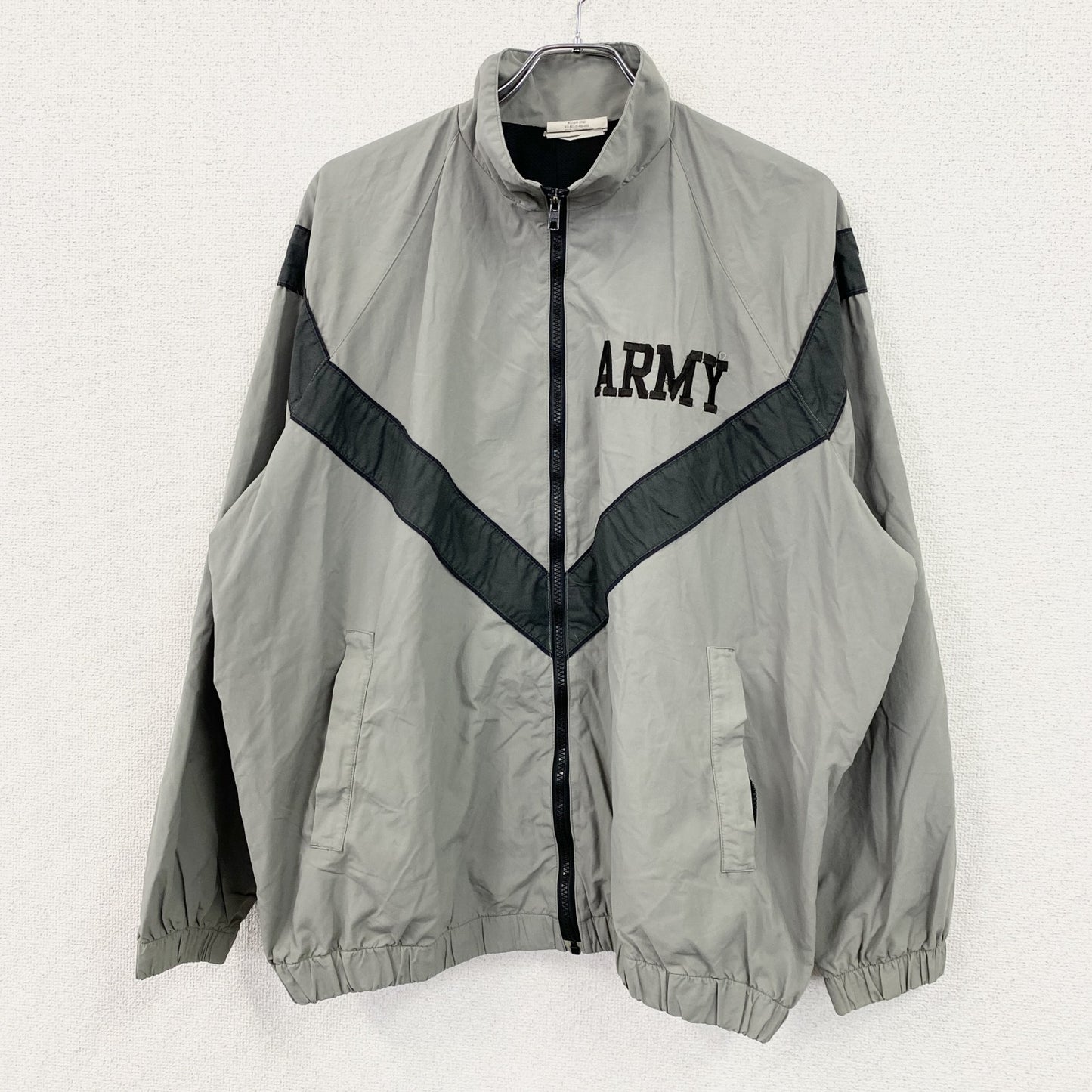 00s　米軍　U.S.ARMY　トレーニングジャケット　ナイロンジャケット　ヴィンテージ　グレー　Mサイズ