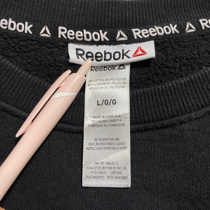 古着 used　Reebok　リーボック　長袖クルーネックスウェット　トレーナー　ロゴプリント　黒　ブラック　秋冬服　Lサイズ