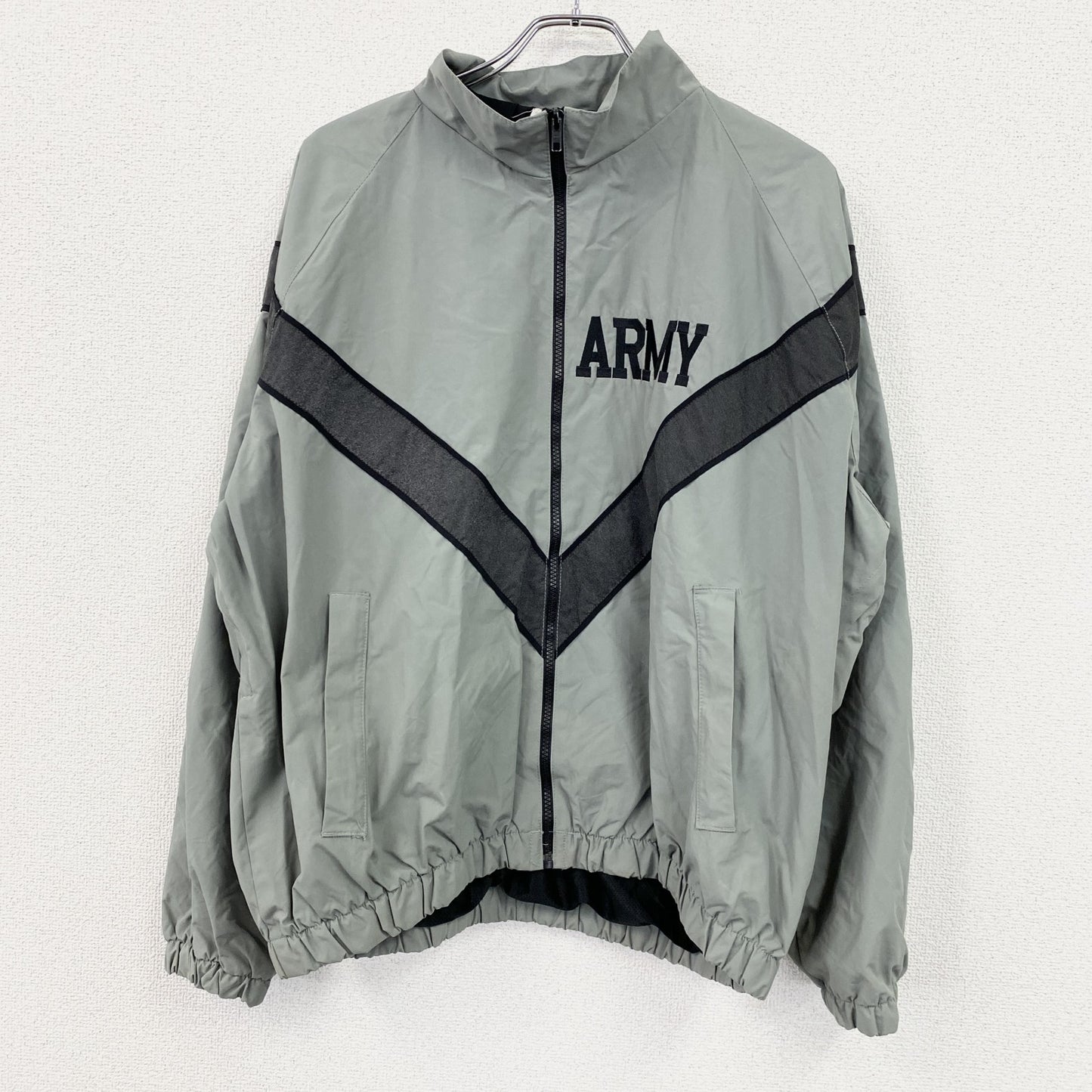 00s　米軍　U.S.ARMY　トレーニングジャケット　ナイロンジャケット　ヴィンテージ　グレー　Mサイズ