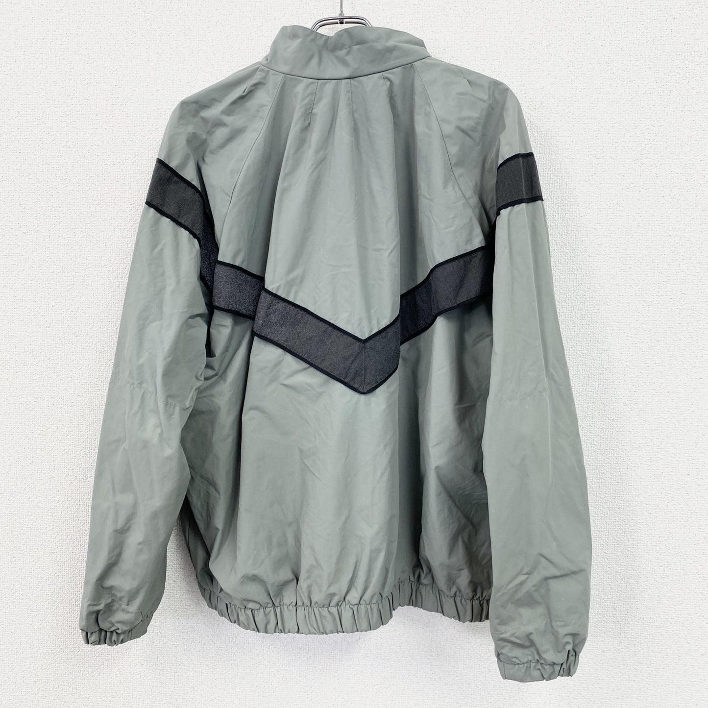 00s　米軍　U.S.ARMY　トレーニングジャケット　ナイロンジャケット　ヴィンテージ　グレー　Mサイズ