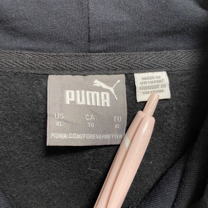 古着 used　PUMA　プーマ　長袖ロゴ立体パーカー　スウェットプルオーバー　黒　ブラック　秋冬服　ビッグシルエット　XLサイズ