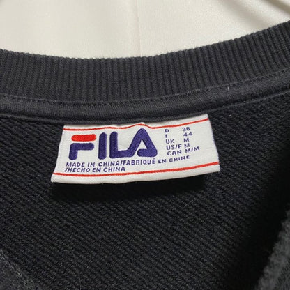 古着 used　FILA　フィラ　長袖クルーネックスウェット　トレーナー　ロゴ刺繍　黒　ブラック　秋冬服　Mサイズ