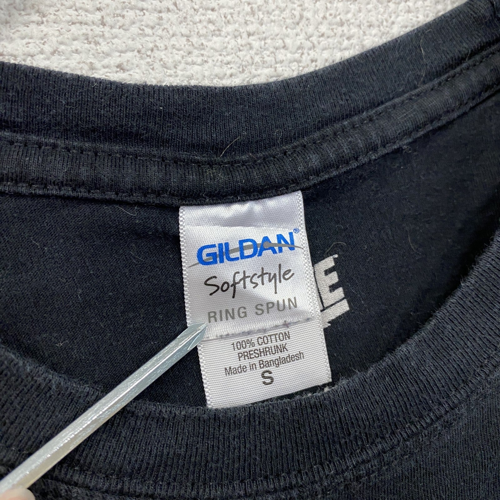 GILDAN　ギルダン　Bowie　半袖プリントTシャツ　黒　ブラック　Sサイズ　古着