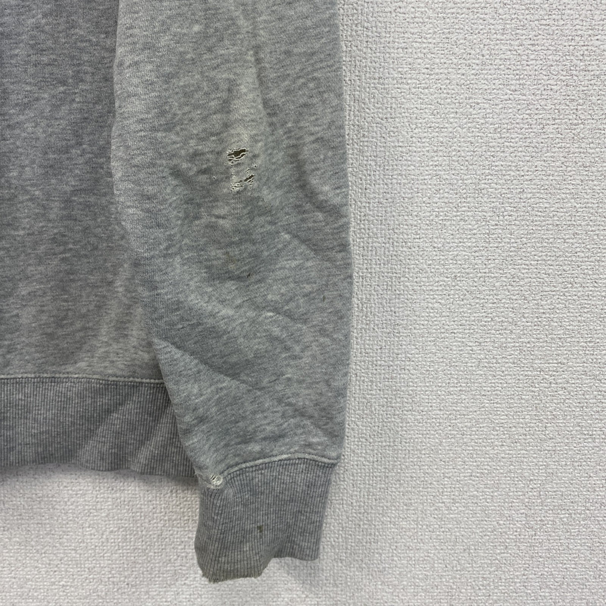 ALPHA INDUSTRIES INC　アルファインダストリーズ　スウェット/トレーナー　灰色　グレー　Mサイズ　古着