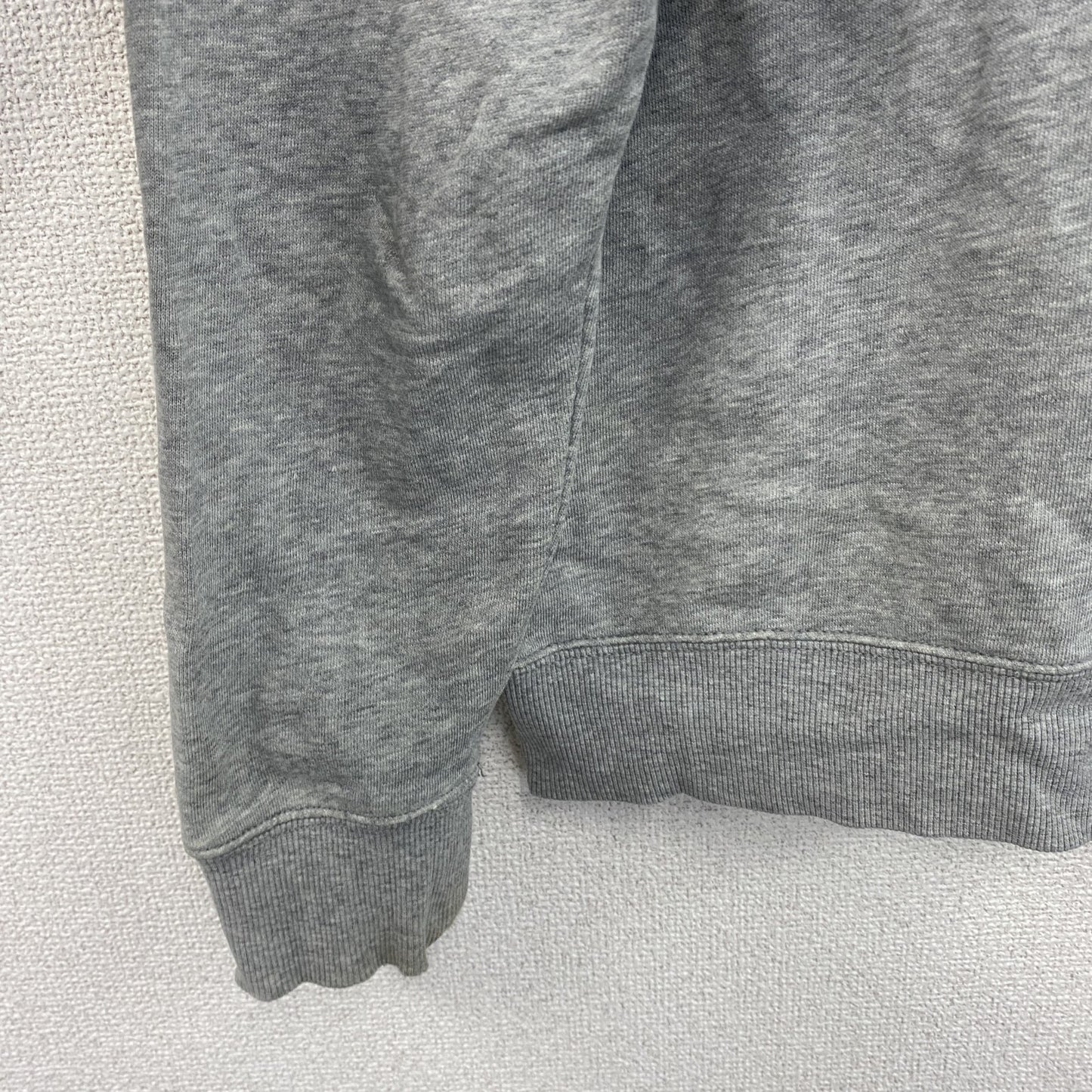 ALPHA INDUSTRIES INC　スウェット/トレーナー　灰色　グレー　Mサイズ