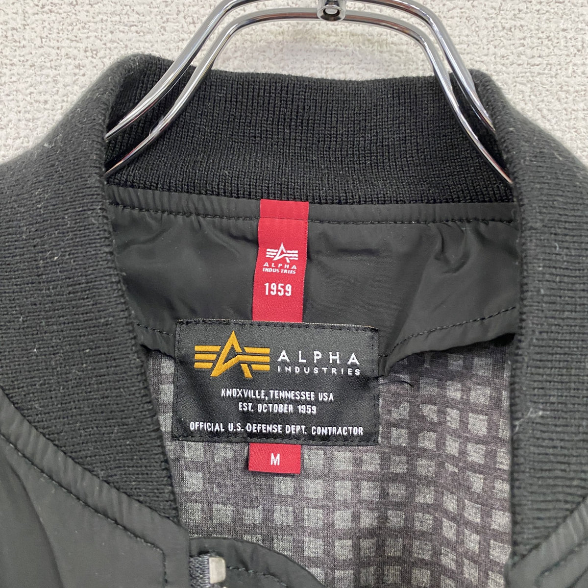 ALPHA INDUSTRIES　アルファインダストリーズ　MA-1　ブルゾン/スイングトップ　黒　ブラック　Mサイズ　古着