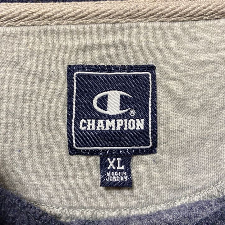 古着 used　Champion チャンピオン　長袖無地スウェット　トレーナー　ネイビー　ノームコア　XLサイズ