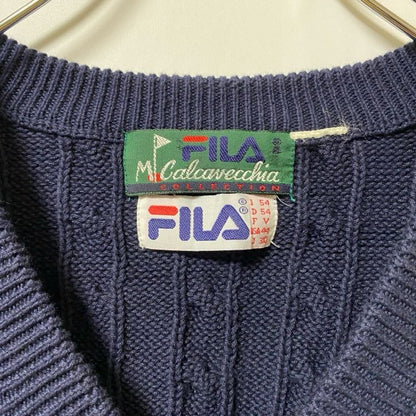 古着 used　FILA フィラ　Vネックニットベスト　セーター　ワンポイントロゴ刺繍　ネイビー　秋冬服　Mサイズ