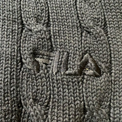 古着 used　FILA フィラ　Vネックニットベスト　セーター　ワンポイントロゴ刺繍　ネイビー　秋冬服　Mサイズ