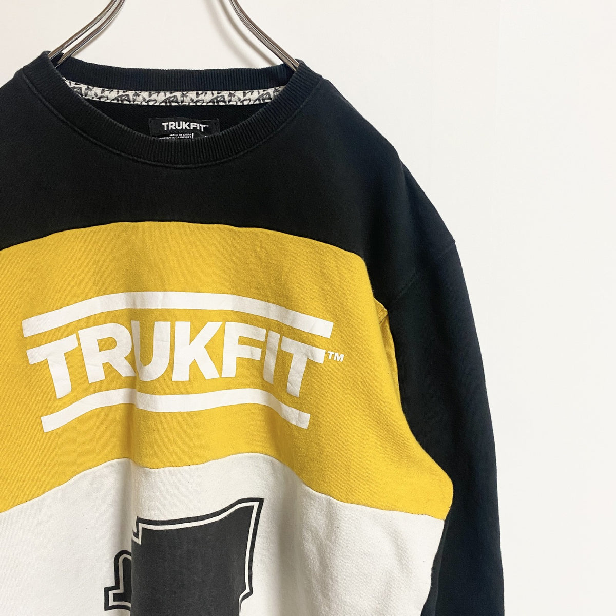 TRUKFIT　長袖クルーネックプリントスウェット　アニマル柄　レオパード　レトロ　デザイン　秋冬服　Mサイズ　古着