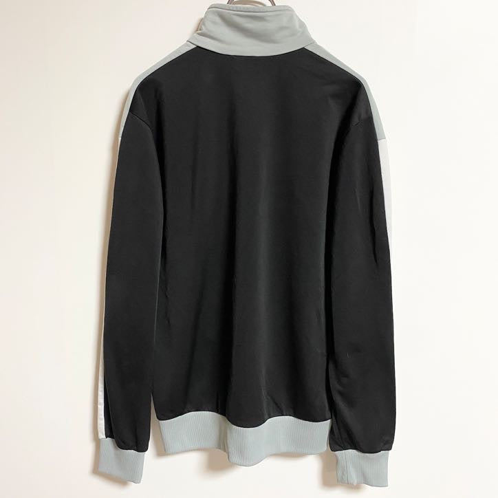古着 used　puma プーマ　長袖ジャージ　トラックジャケット　黒　ブラック　シンプル　秋冬服　Mサイズ