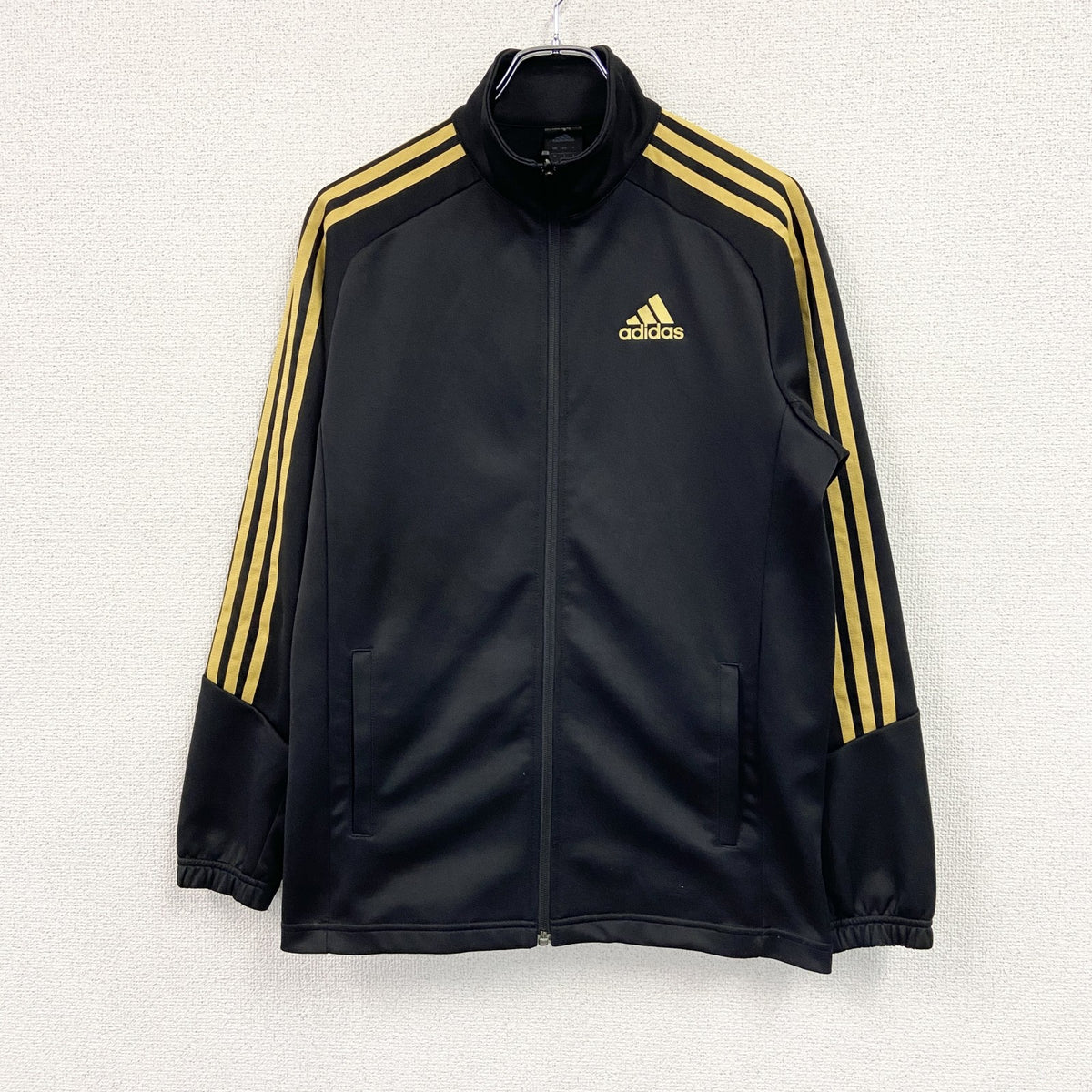 adidas　アディダス　トラックジャケット/ジャージ　ワンポイントロゴ　黒　ブラック　Sサイズ　古着