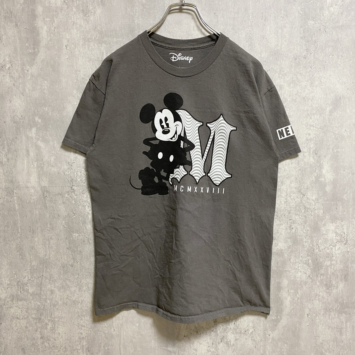 Disney　ディズニー　NEFF　ネフ　半袖プリントＴシャツ　グレー　灰色　Mickey　ミッキー　メンズ　レディース　古着