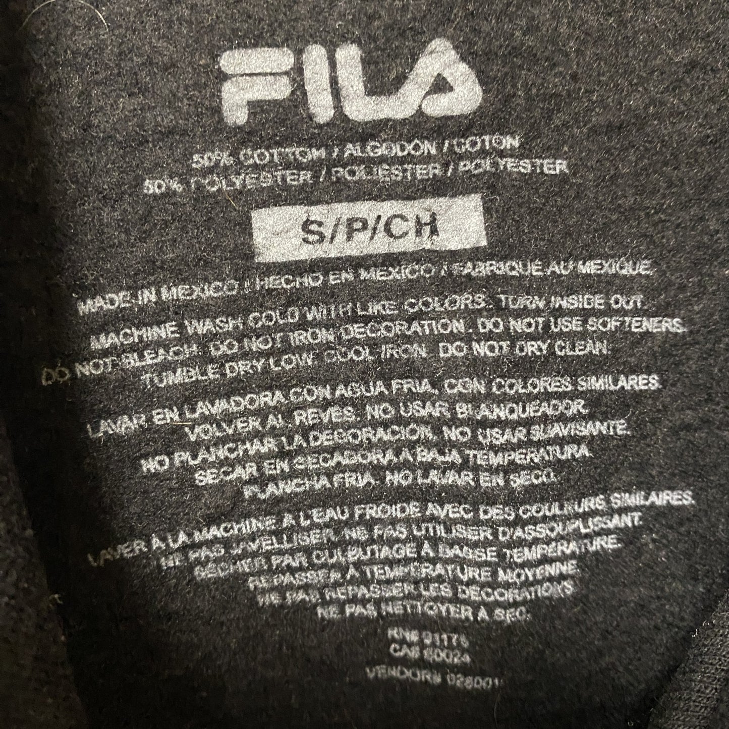 古着 used FILA フィラ　長袖カラフルビッグロゴプルオーバーパーカー　フーディー　レトロデザイン　ブラック　Ｓサイズ