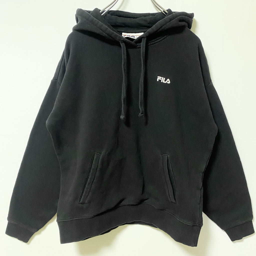 FILA　フィラ　スウェットパーカー/フーディー　刺繍ロゴ　ワンポイント　黒　ブラック　Ｍサイズ　古着