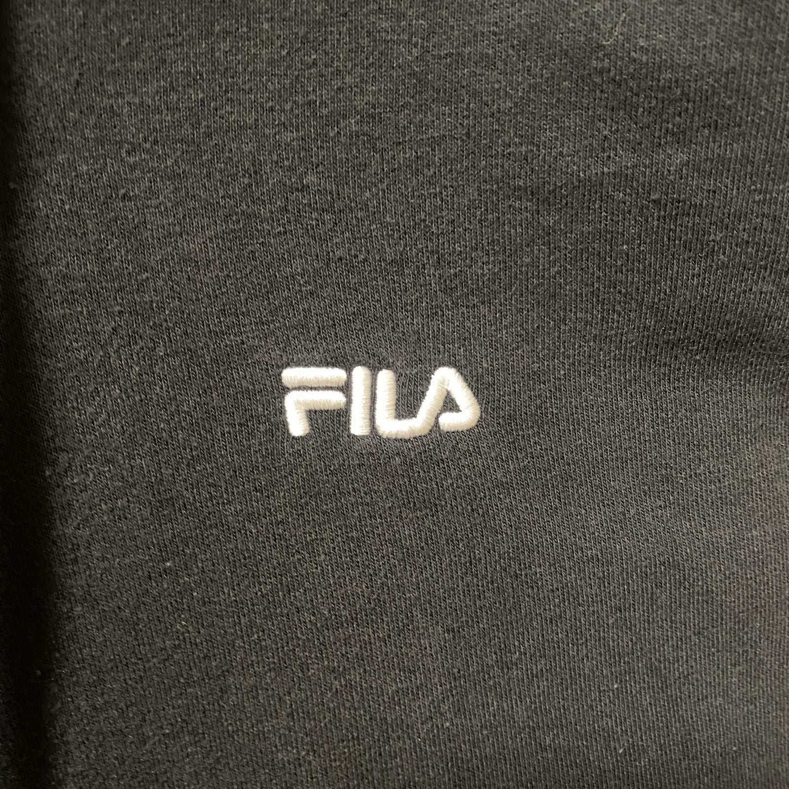 FILA　フィラ　スウェットパーカー/フーディー　刺繍ロゴ　ワンポイント　黒　ブラック　Ｍサイズ　古着