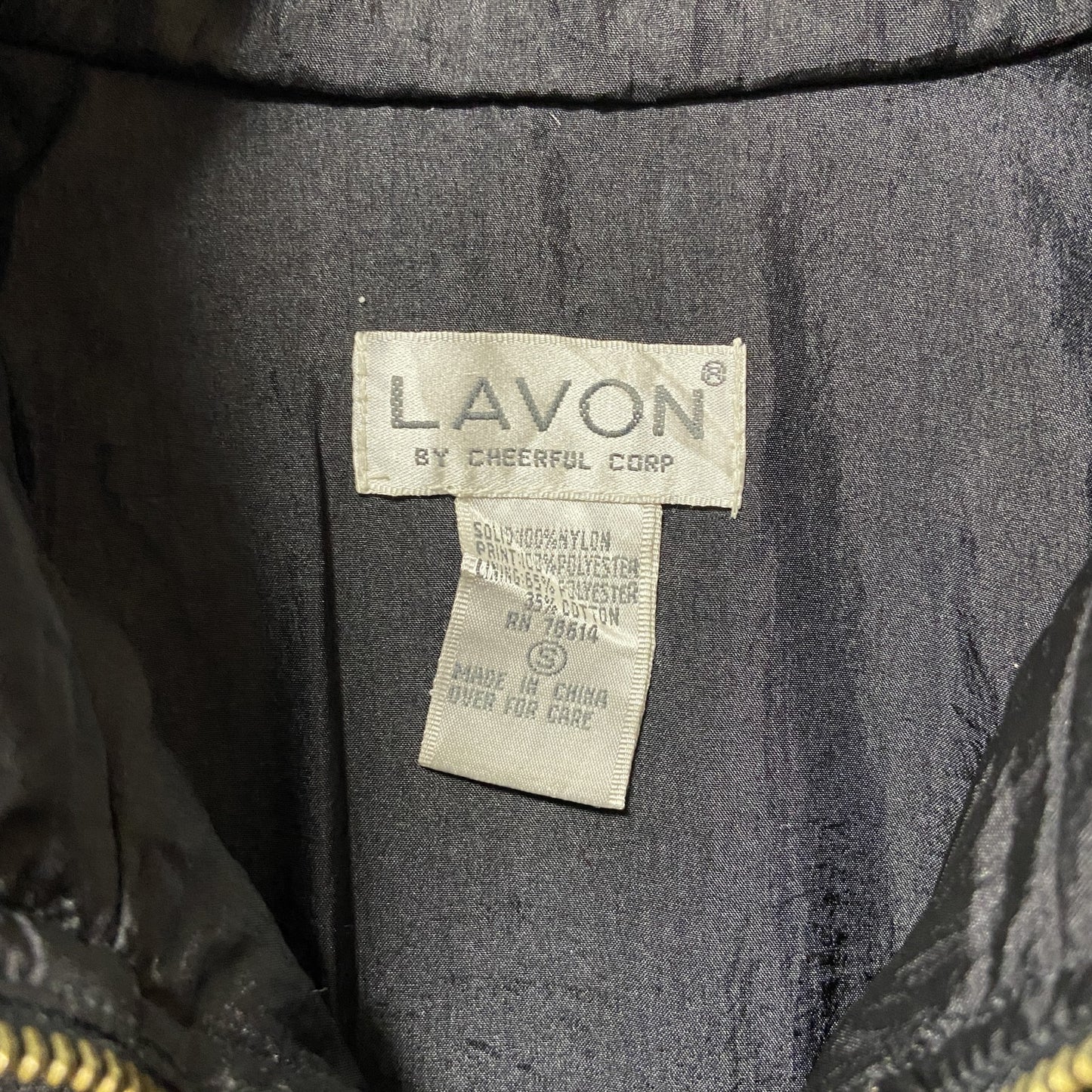 古着 used　LAVON　長袖柄ナイロンジャケット　ハイネックアウター　クレイジーパターン　肩パッド　黒　ブラック　レトロ