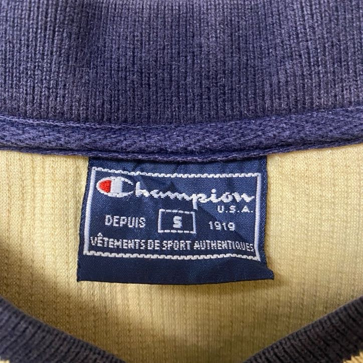 古着 used Champion チャンピオン 長袖Ｖネックワンポイントロゴニット　セーター　ベージュ　ヴィンテージ　Ｓサイズ