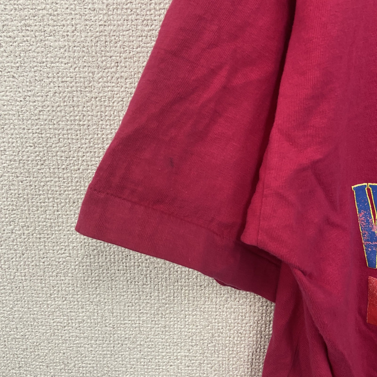 半袖プリントTシャツ　シングルステッチ　ショッキングピンク カットソー メンズ 古着
