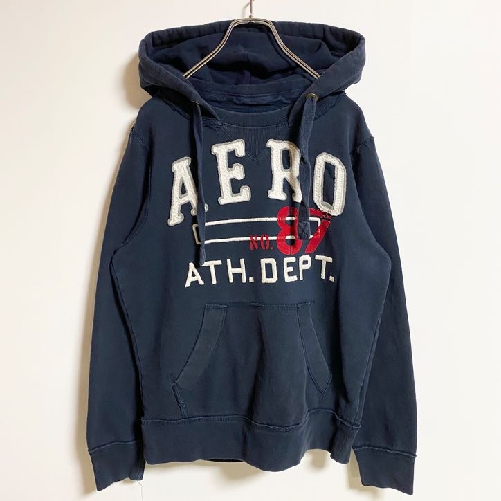 古着 used　AEROPOSTALE　エアロポステール　長袖ロゴ刺繍パーカー　スウェットプルオーバー　ネイビー　秋冬服　Ｓサイズ