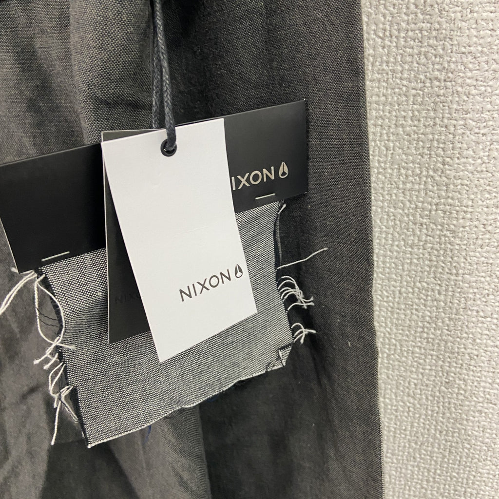 NIXON　ニクソン　長袖シャツ　デッドストック　袖切り替え　灰色　ダークグレー　Mサイズ　古着